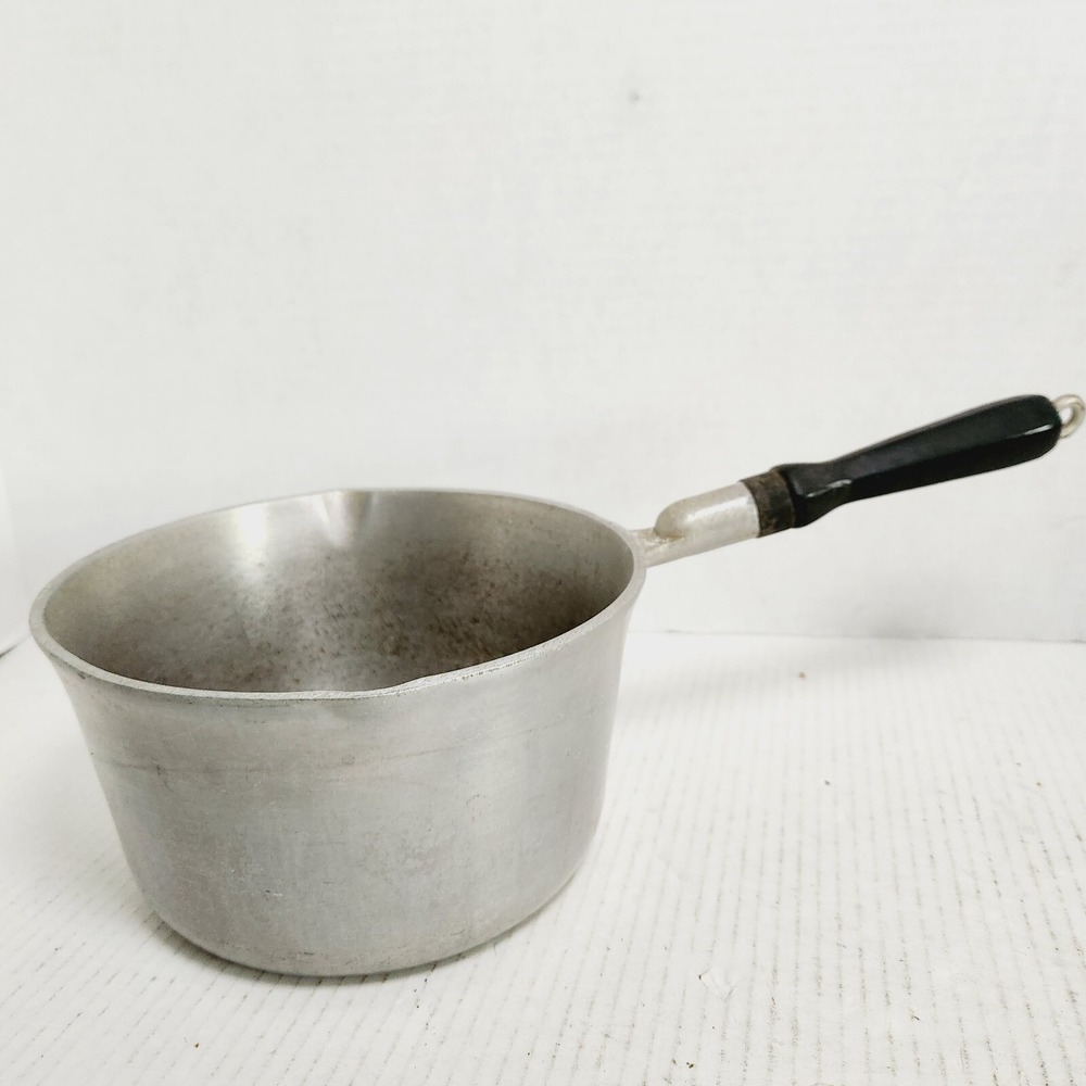 Majestic Cookware Vintage Spouted Aluminum Saucepan With Wooden Handle NO LID